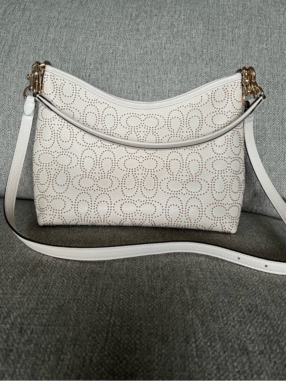 Coach laurel shoulder bag with rivet signature print